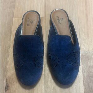 Elegant Blue Velvet Mules Slip-On Shoes